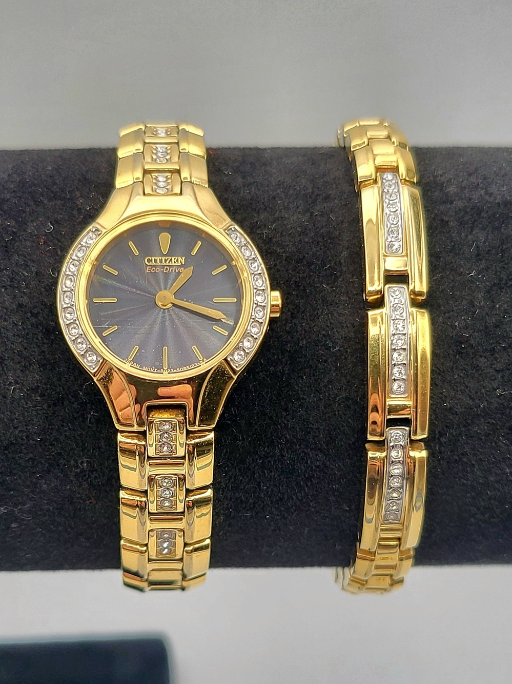 Citizen Eco-Drive EG2700-58E Women's Crystal Watch Set - Original Box &Documents